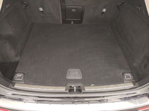 Used 2022 Volvo XC60 B5 Momentum w/ Protection Package Premier image 24