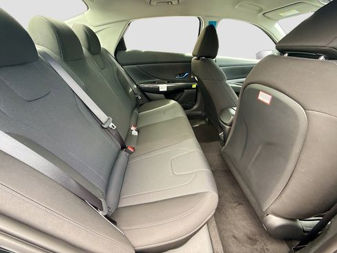 New 2026 Hyundai Elantra SE FWD image 19