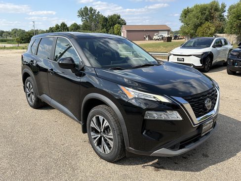 Used 2023 Nissan Rogue SV AWD/4WD image 1