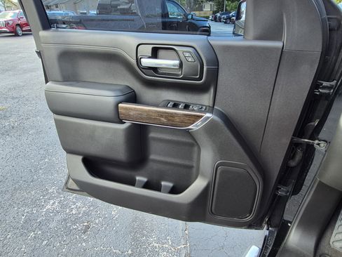 Used 2020 GMC Sierra 1500 SLE w/ SLE Value Package RWD image 23
