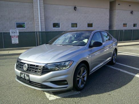 Used 2019 Volkswagen Jetta R-Line image 6