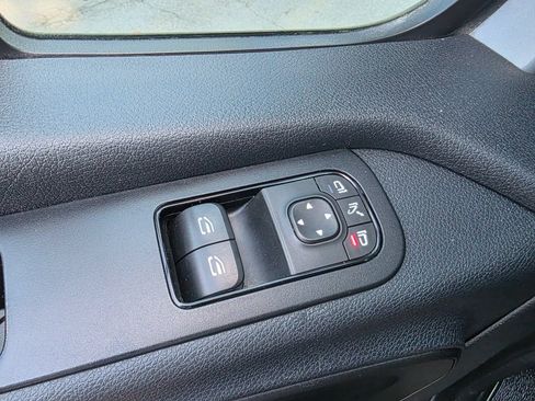 Used 2019 Mercedes-Benz Sprinter 2500 image 20