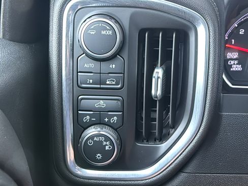 Used 2022 Chevrolet Silverado 1500 LT w/ All Star Edition Plus image 34