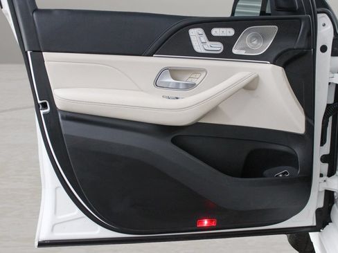Used 2024 Mercedes-Benz GLE 450 4MATIC image 16