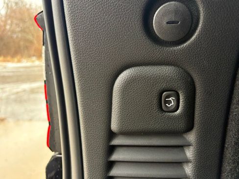 Used 2022 Dodge Durango R/T w/ Blacktop Package image 37