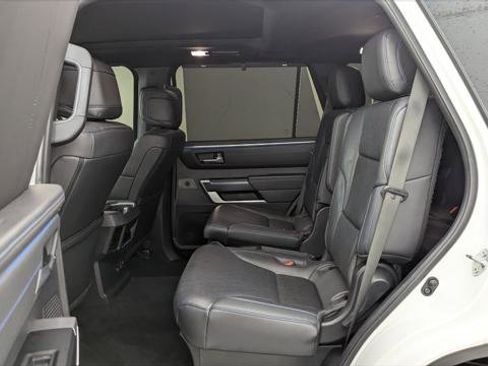 Used 2023 Toyota Sequoia Platinum image 18