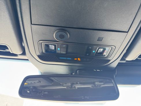 Used 2025 Ford Bronco Outer Banks AWD/4WD image 16