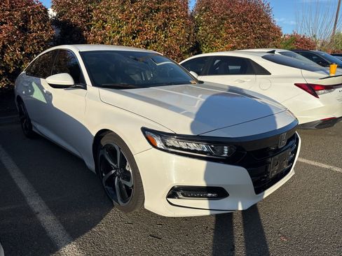 Used 2020 Honda Accord Sport image 3