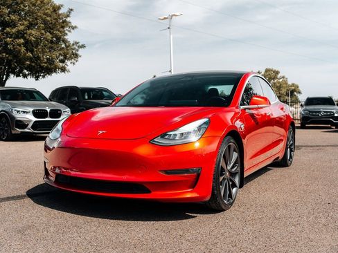 Used 2020 Tesla Model 3 Performance image 3