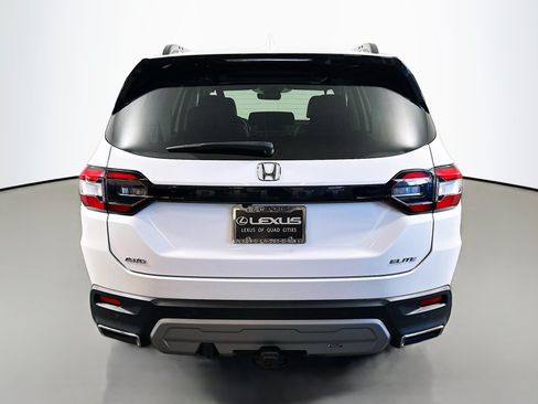 Used 2024 Honda Pilot Elite image 6