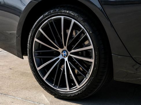 Used 2023 BMW 530i xDrive w/ Executive Package image 69