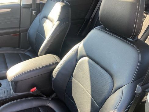 Used 2022 Ford Escape SEL image 13