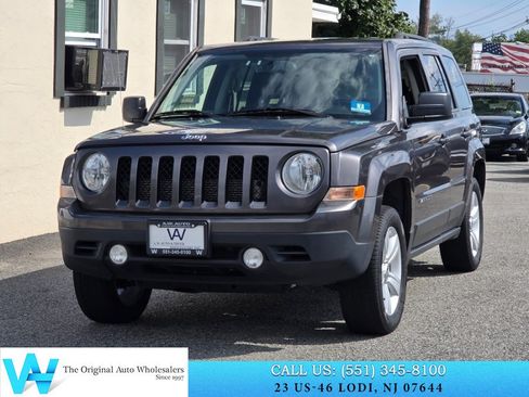 Used 2016 Jeep Patriot Latitude w/ Sun/Sound Group AWD/4WD image 3
