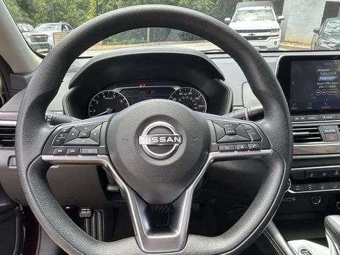 Used 2023 Nissan Altima 2.5 SV FWD image 20