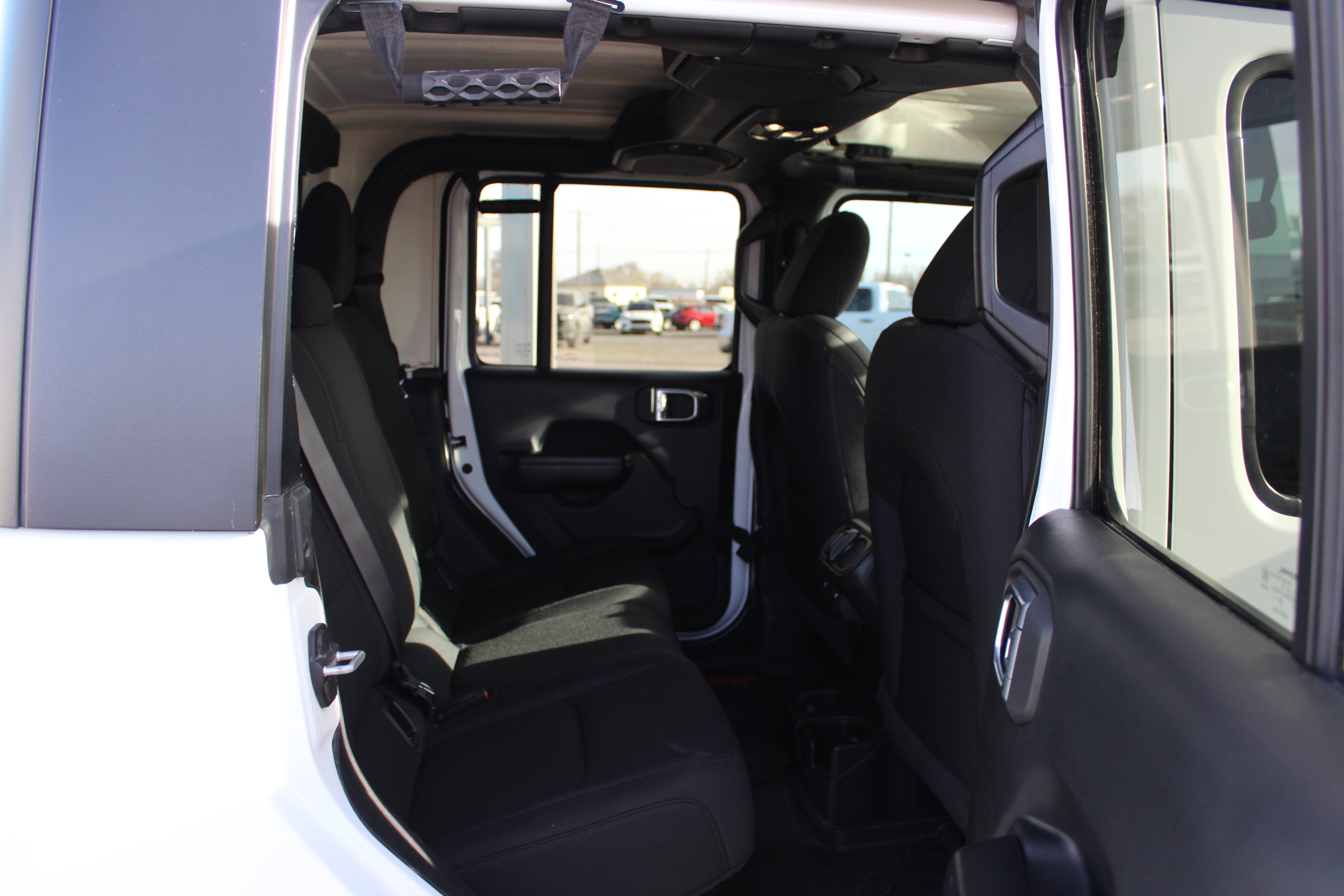 Used 2020 Jeep Gladiator Sport AWD/4WD image 18