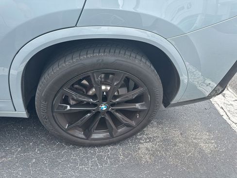 Used 2023 BMW X4 xDrive30i w/ M Sport Package AWD/4WD image 5