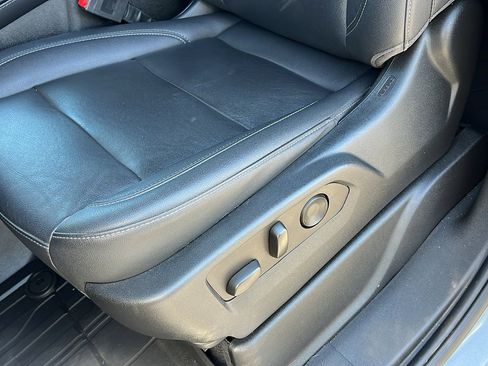 Used 2022 Chevrolet Tahoe LT w/ LT Signature Plus Package AWD/4WD image 23