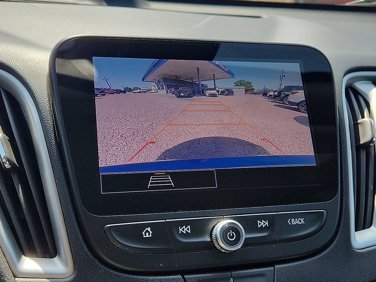 Used 2024 Chevrolet Malibu LT FWD image 9