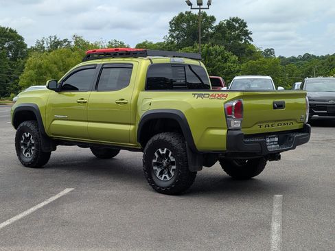 Used 2023 Toyota Tacoma TRD Off-Road AWD/4WD image 7