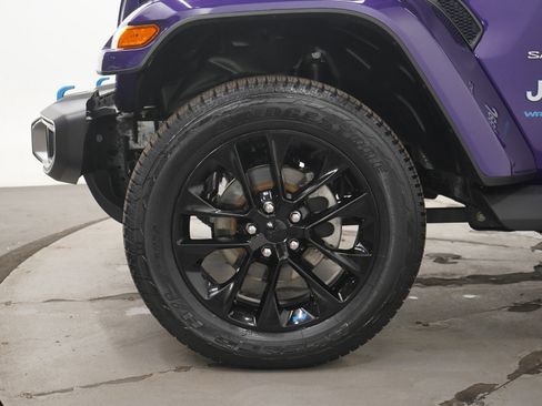 Used 2023 Jeep Wrangler Unlimited Sahara w/ Cold Weather Group image 30