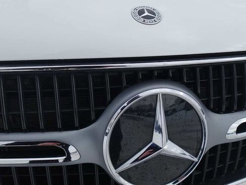 Used 2026 Mercedes-Benz GLC 300 4MATIC image 13