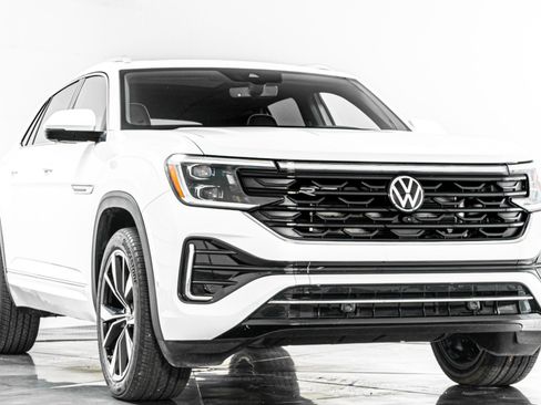 Used 2024 Volkswagen Atlas Cross Sport SEL Premium R-Line AWD/4WD image 3
