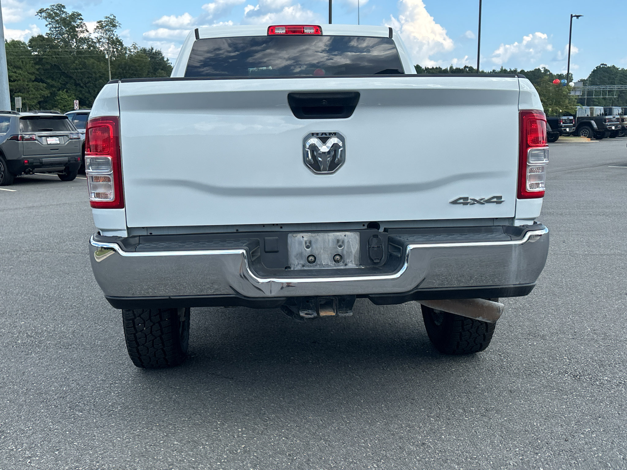 Used 2022 RAM 2500 Tradesman w/ Chrome Appearance Group AWD/4WD image 11