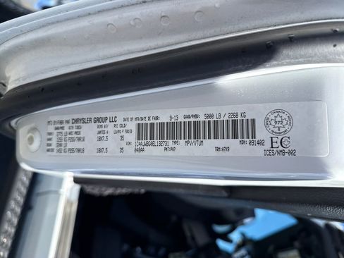 Used 2014 Jeep Wrangler Sahara w/ Connectivity Group AWD/4WD image 18