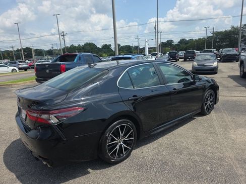 Certified 2024 Toyota Camry SE w/ Convenience Package FWD image 4