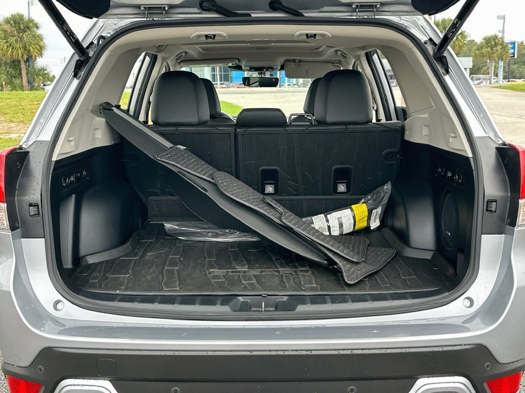 Used 2024 Subaru Forester Touring AWD/4WD image 28