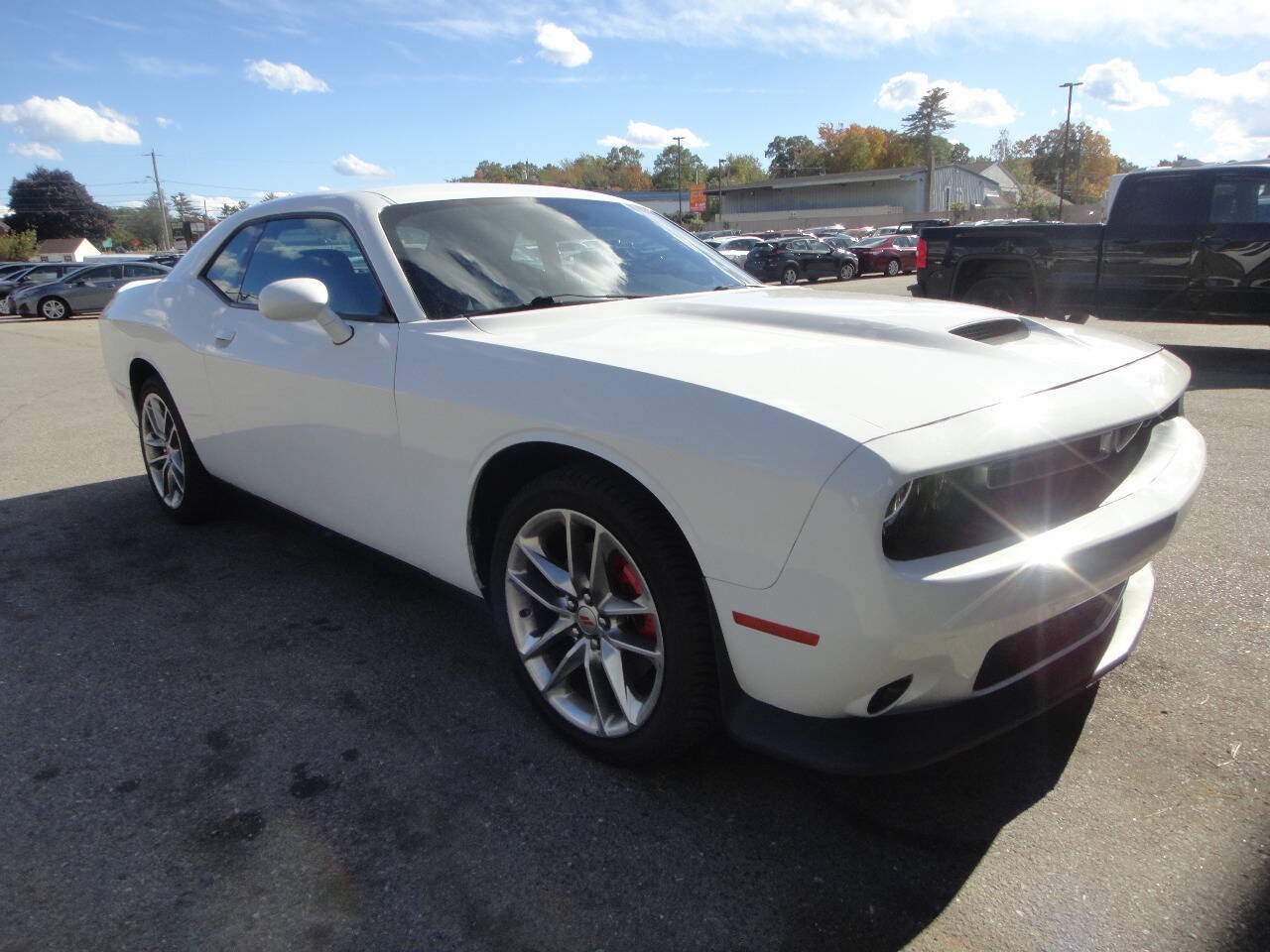 Used 2022 Dodge Challenger GT AWD/4WD image 3