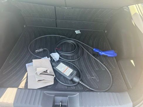 Used 2024 Toyota Prius Prime XSE Premium image 12