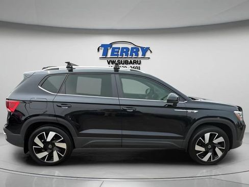 Certified 2024 Volkswagen Taos SEL AWD/4WD image 1