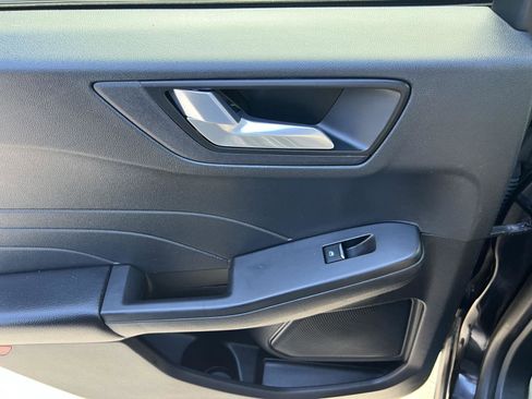 Used 2021 Ford Escape SEL image 19