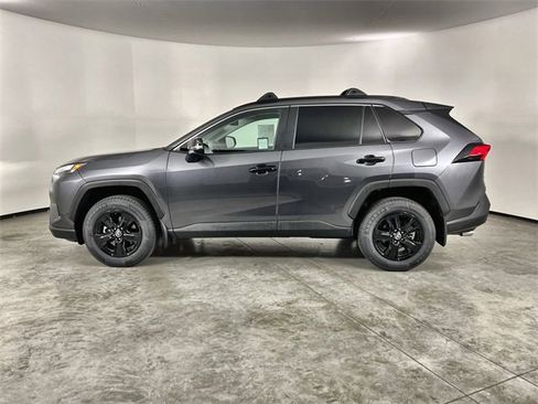 Used 2023 Toyota RAV4 XLE image 5