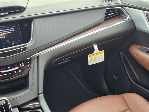 New 2026 Cadillac XT5 Premium Luxury image 18