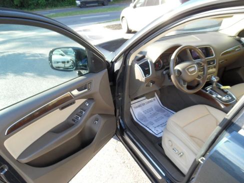 Used 2015 Audi Q5 2.0T Premium Plus w/ Technology Package AWD/4WD image 10