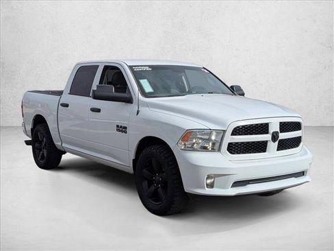 Used 2016 RAM 1500 Express RWD image 3