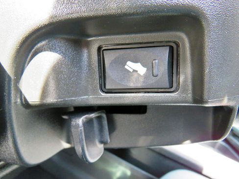 Used 2021 RAM 2500 Big Horn w/ Level 2 Equipment Group image 29