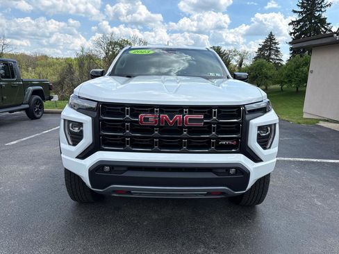 Used 2023 GMC Canyon AT4 w/ AT4 Premium Package AWD/4WD image 2