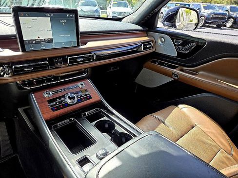 Used 2023 Lincoln Aviator Reserve w/ Equipment Group 201A image 21