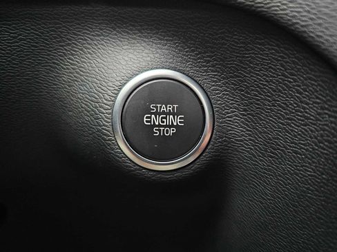 Certified 2024 Volvo XC40 B5 Plus w/ Climate Package image 35