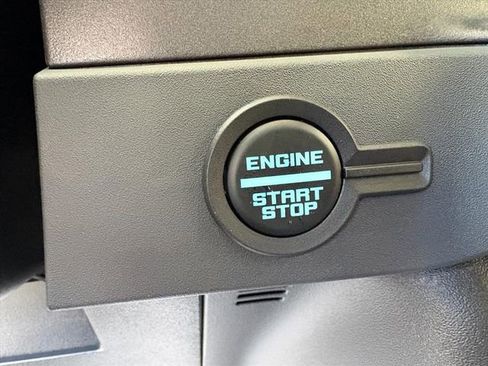 New 2025 Ford Bronco Badlands image 11