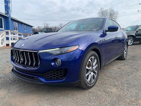 Used 2017 Maserati Levante image 10