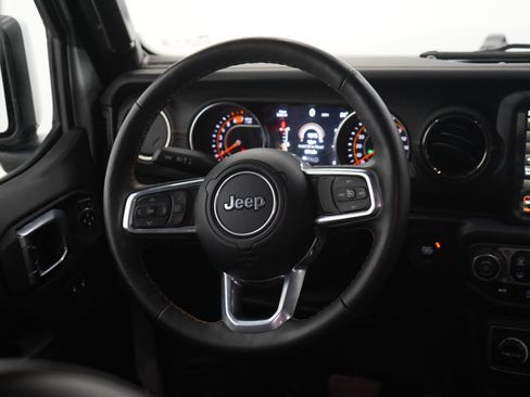 Used 2023 Jeep Wrangler Unlimited Sahara AWD/4WD image 14