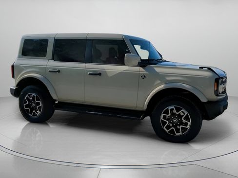 New 2026 Ford Bronco Outer Banks AWD/4WD image 38