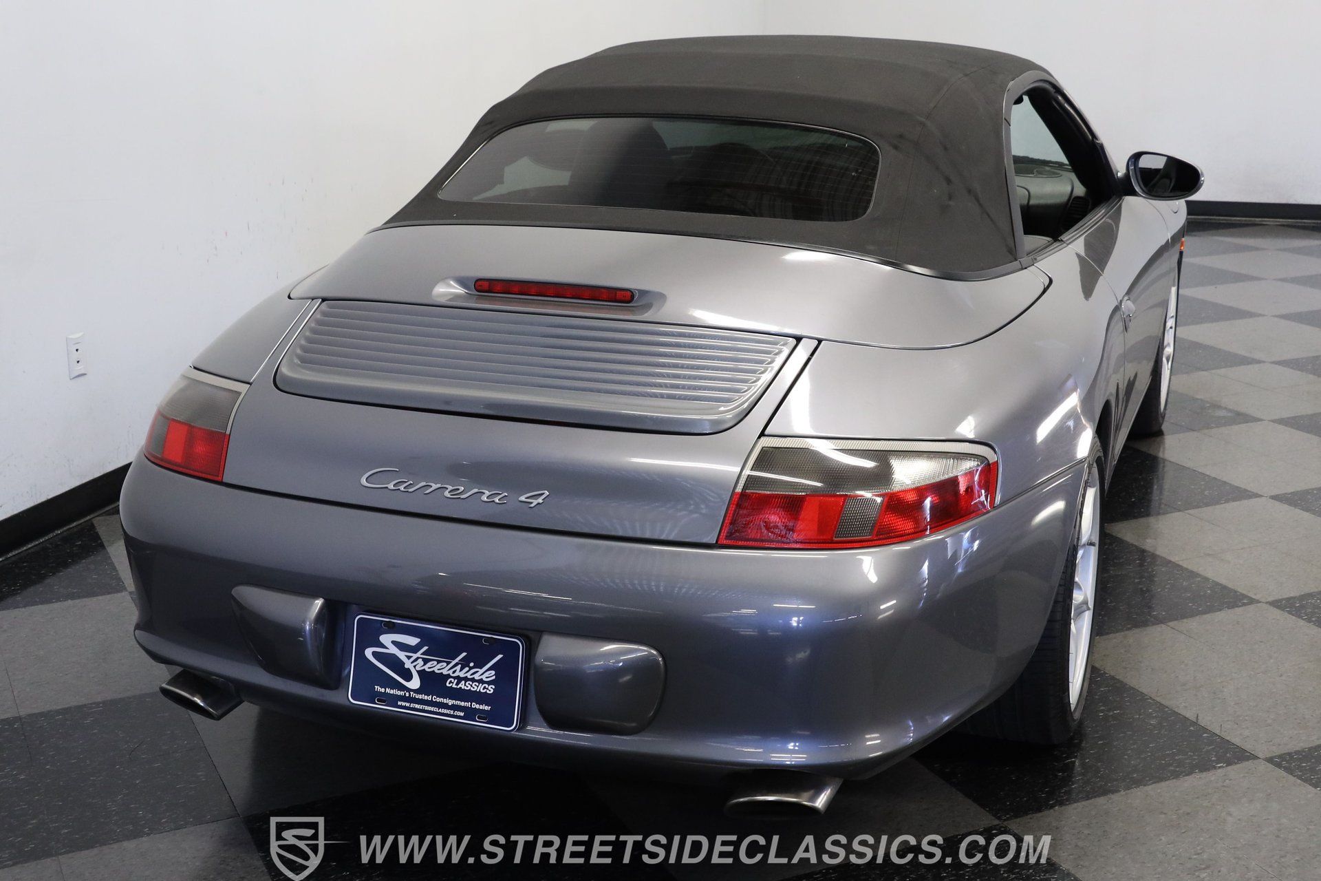 Used 2002 Porsche 911 Carrera 4 AWD/4WD image 10