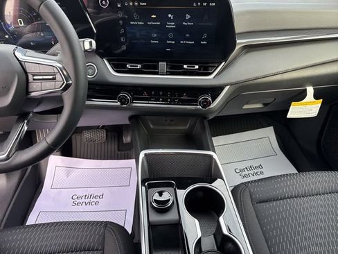 New 2026 Chevrolet Equinox LT w/ Safety and Technology Package AWD/4WD image 19