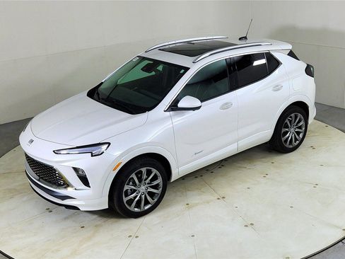 Used 2026 Buick Encore GX Avenir w/ Avenir Technology Package image 15