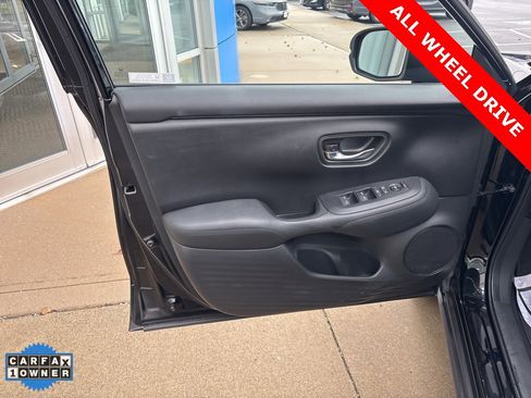 Used 2023 Honda HR-V LX image 11